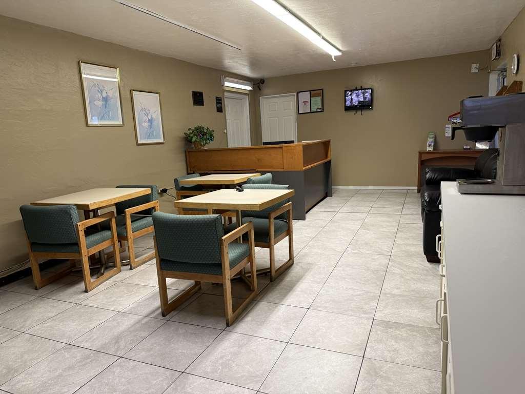 Americas Best Value Inn Wendover Restaurant foto
